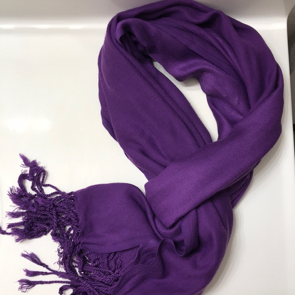 Scarf - Picture 4 of 4